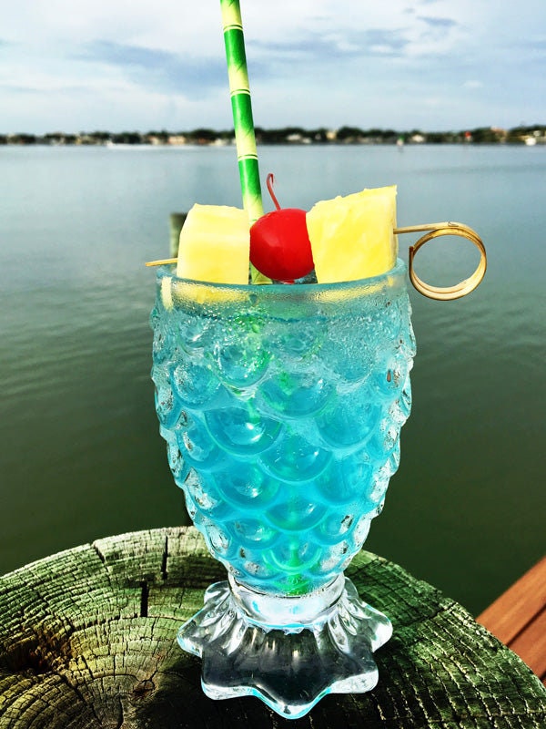 Upside Down Pineapple Glass - 8 Oz - Raise The Bar Lux  